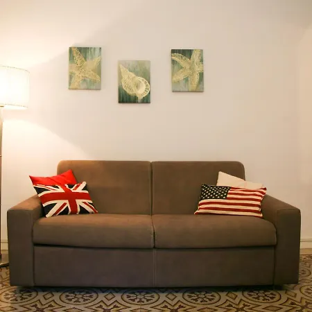 Echi Del Mare House アパート